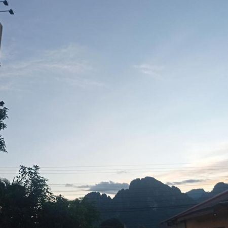 Inthavong Hotel/Guest House Vang Vieng Zewnętrze zdjęcie